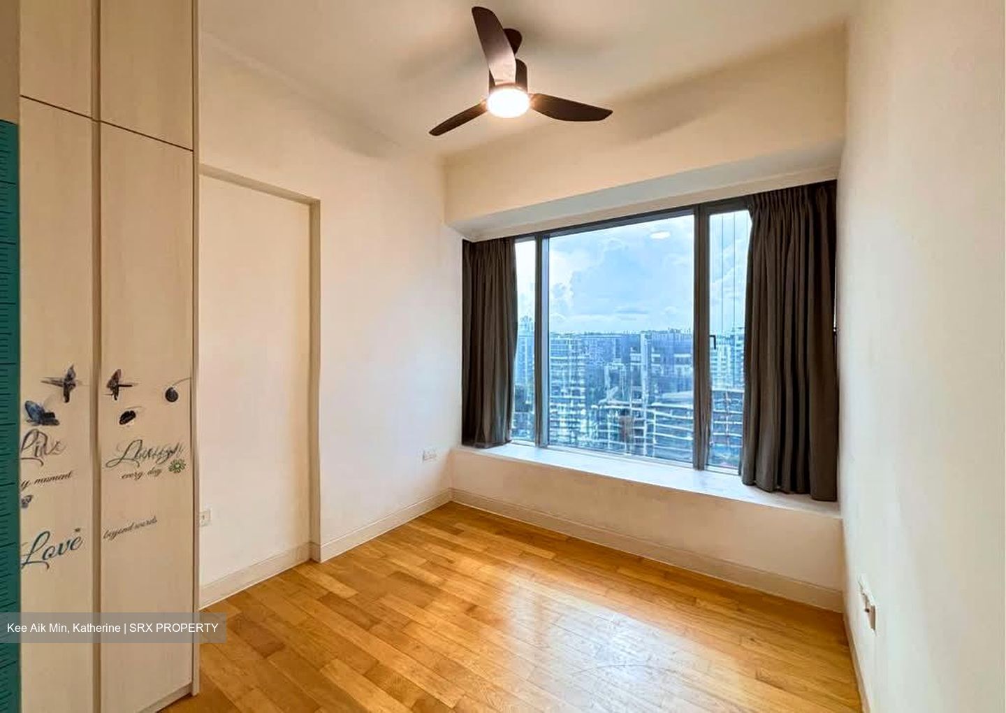 SilverSea (D15), Condominium #574136211